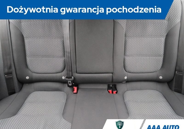Volkswagen Jetta cena 33000 przebieg: 124570, rok produkcji 2012 z Sztum małe 121